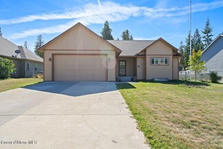 5030 W Delaware St, Spirit Lake, ID 83869
