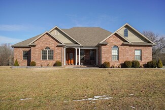 7967 E Farm Road 68, Strafford, MO 65757