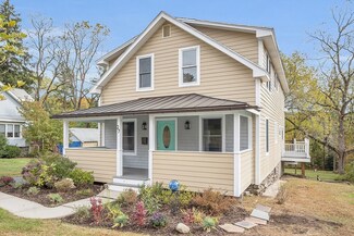 27 Maravista Rd, Worcester, MA 01606