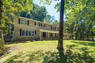 903 Glamis Cir, Signal Mountain, TN 37377