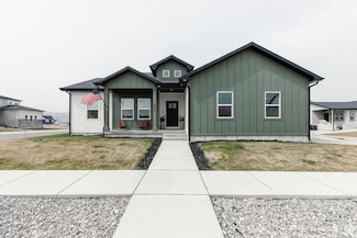 602 W 20 N, Hyrum, UT 84319