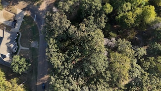 108 Enchanted Dr, Enchanted Oaks, TX 75156