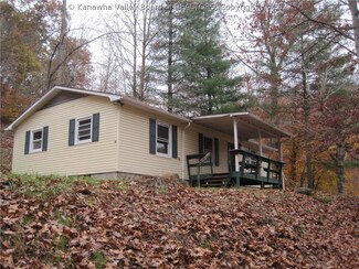 43 Mountaineer Heights, Elkview, WV 25071