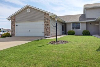 1420 Cobblestone Way, Champaign, IL 61822