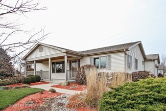 10213 Meadow Ln, Hebron, IL 60034