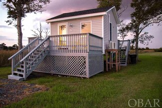 304 Bayview Dr, Stumpy Point, NC 27978