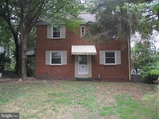 5603 Shawnee Dr, Oxon Hill, MD 20745