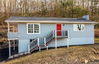 54 Brothers Rd, Poughquag, NY 12570