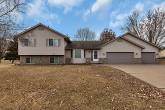 105 Carissa Ln SW, Saint Michael, MN 55376