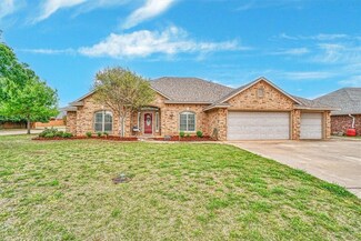 1017 Stephanie Ln, Altus, OK 73521