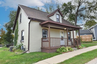 611 Garfield St, Watertown, WI 53098