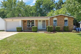 1020 Nagia Ct, Fenton, MO 63026