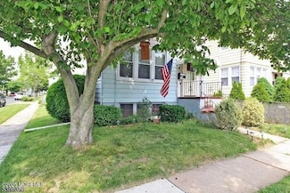 318 Garfield St, Linden, NJ 07036