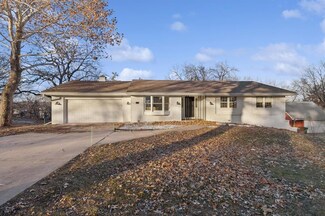 1819 Buffalo Rd, West Des Moines, IA 50265
