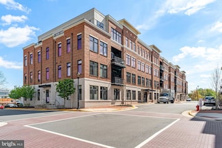 2 Stationmaster St SE Unit 202, Leesburg, VA 20175