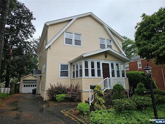 316 Harold Ave, Leonia, NJ 07605