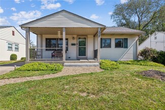 215 Victoria Dr, Monroeville, PA 15146