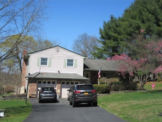 29 Beattie Rd, Washingtonville, NY 10992