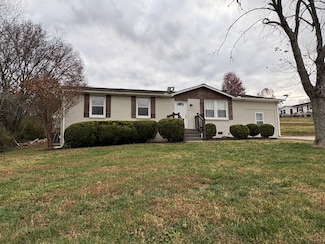 200 S Valley Rd, Hendersonville, TN 37075