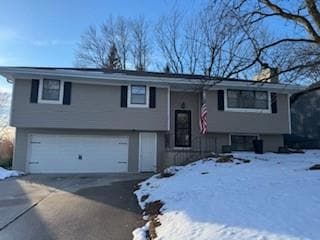 6106 Shamrock Ln, Country Club, MO 64505