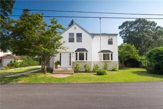 62 Northup St, Warwick, RI 02889