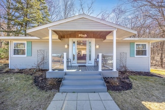 10166 E Blue Lake Dr, Mecosta, MI 49332