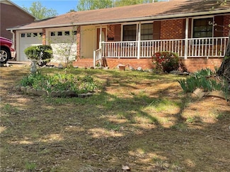 2621 Creekwood Dr, Winston Salem, NC 27103