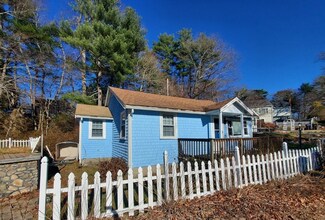 23 Lantern Ln, Halifax, MA 02338
