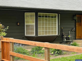 29680 Speasl Rd, Lebanon, OR 97355