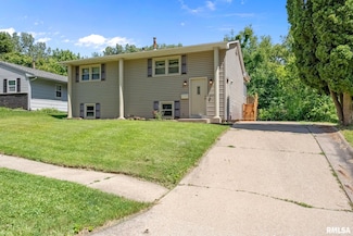 317 5th Street Ct, Silvis, IL 61282