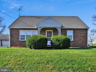 16 Pine St, Jacobus, PA 17407