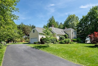 4 Fieldstone Dr, Winchester, MA 01890