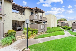 1345 Cabrillo Park Dr Unit L16, Santa Ana, CA 92701