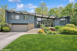 2719 Alison Ln, Wilmette, IL 60091