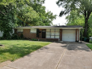 10421 Canfield Dr, Saint Louis, MO 63136