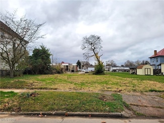 2307 Lynn St, Parkersburg, WV 26101