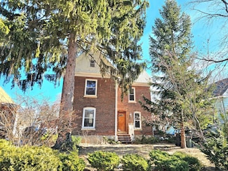 2917 Enoch Ave, Zion, IL 60099