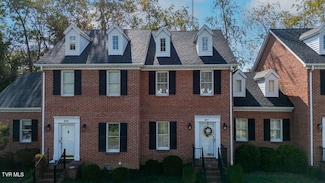 817 Wayne Ave NE, Abingdon, VA 24210