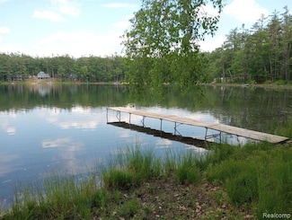 1286 N Heart Lake Dr, Gaylord, MI 49735