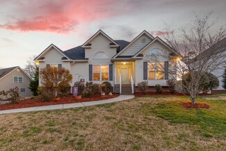 6133 Saab Dr, Ooltewah, TN 37363