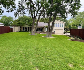 404 Point Royal Dr, Rockwall, TX 75087