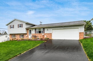 2978 Lake Park Dr, Columbus, OH 43232