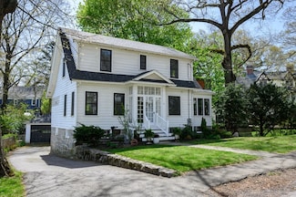 45 Cliff Rd, Milton, MA 02186