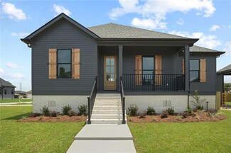 3945 Dominique Dr, Chalmette, LA 70043