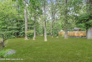 0 Mace St, Staten Island, NY 10306