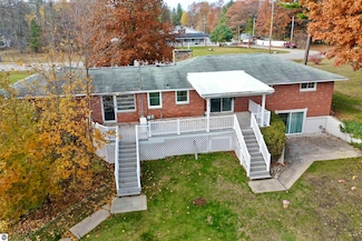 444 Wilber Rd, Tawas City, MI 48763