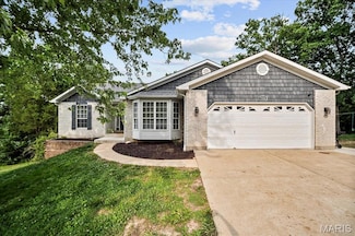 7226 Ivon Ho Dr, Hillsboro, MO 63050