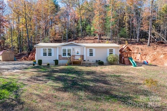 2603 Setzers Gap Rd, Lenoir, NC 28645