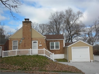 6779 Kenwood Dr, Saint Louis, MO 63121