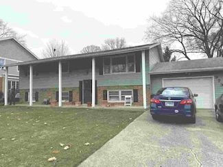 973 Highland Rd, Mundelein, IL 60060